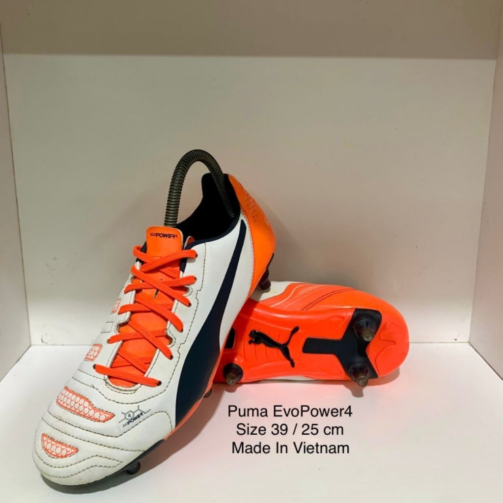 Sepatu Bola Puma EvoPower4 Preloved