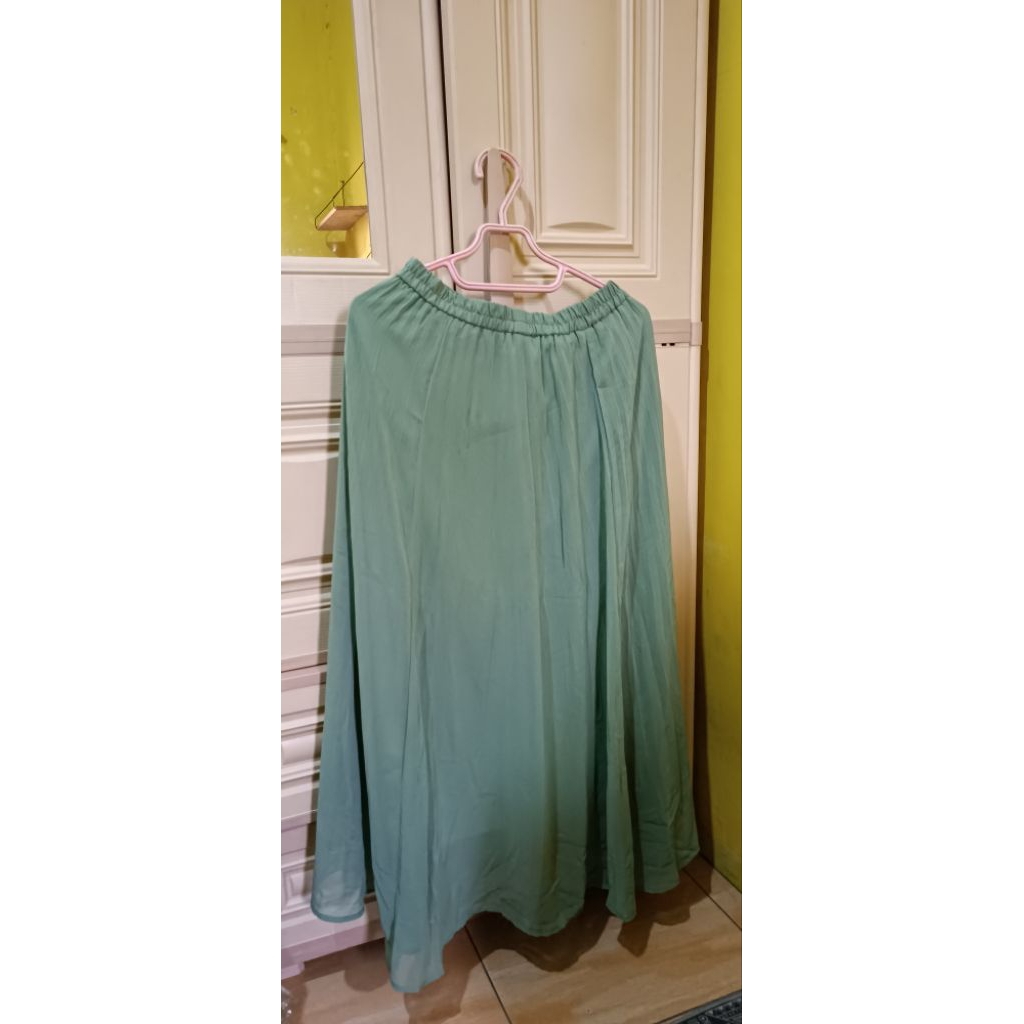 Preloved Rok Sifon Plisket