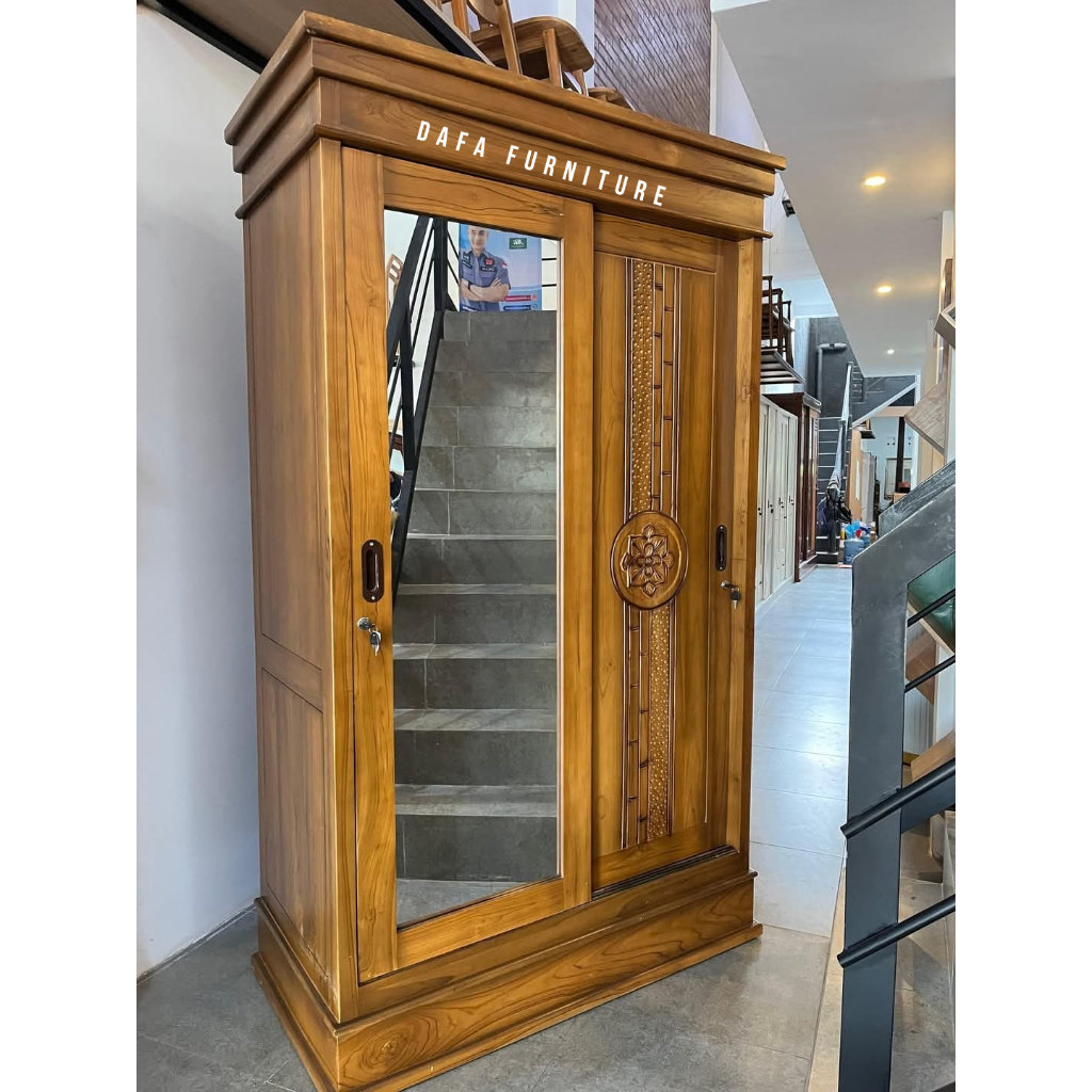 Lemari Pakai Kayu Jati 2 Pintu