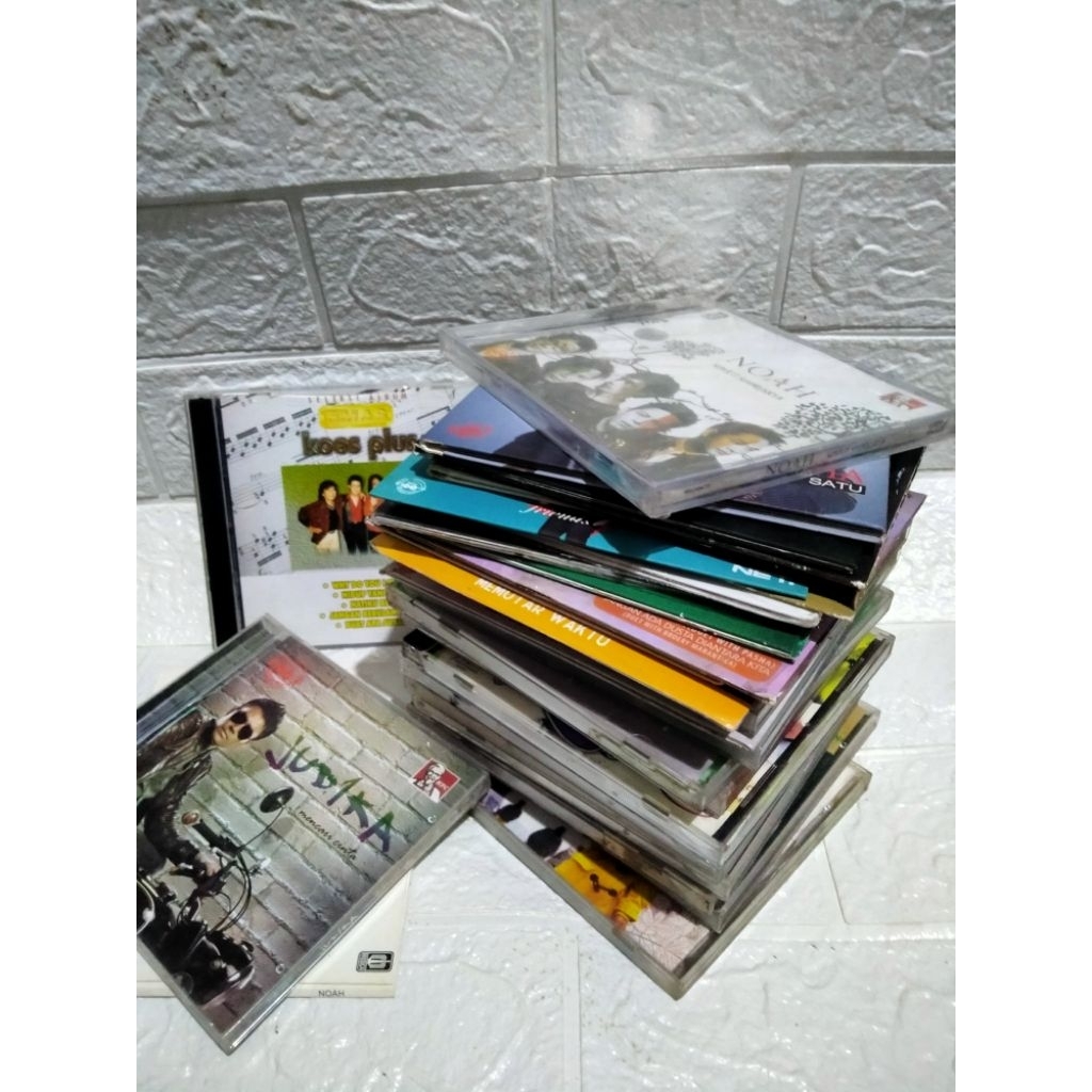 KASET CD ORIGINAL INDONESIA NOAH UNGU ARI LASSO CHRISYE BARANG JADUL BARANG UNIK BARANG ANTIK