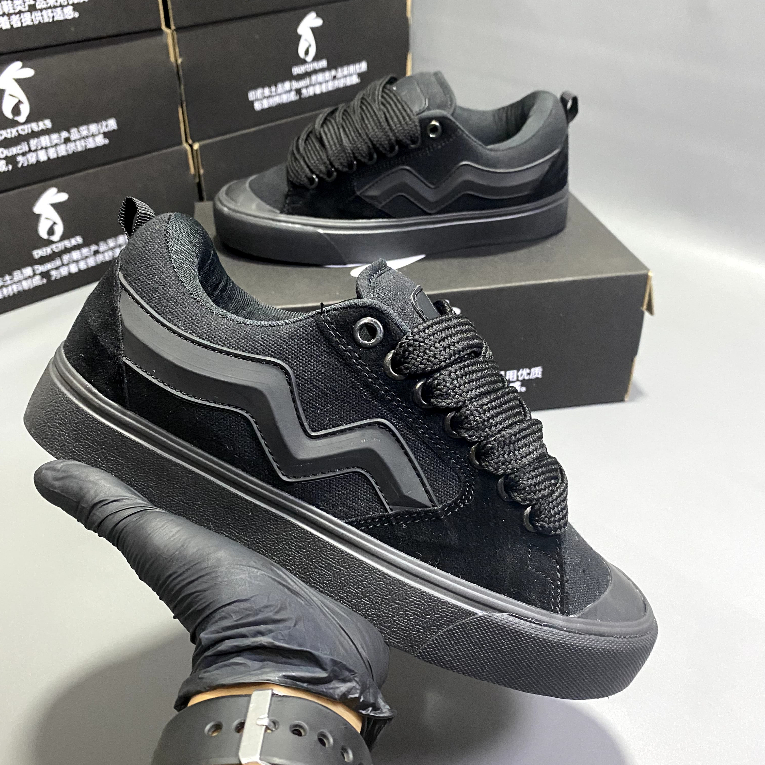 DUXCII-007 Hitam Polos Sepatu Sneakers Pria Wanita Unisex Buat Kerja Sekolah Trend Terbaru