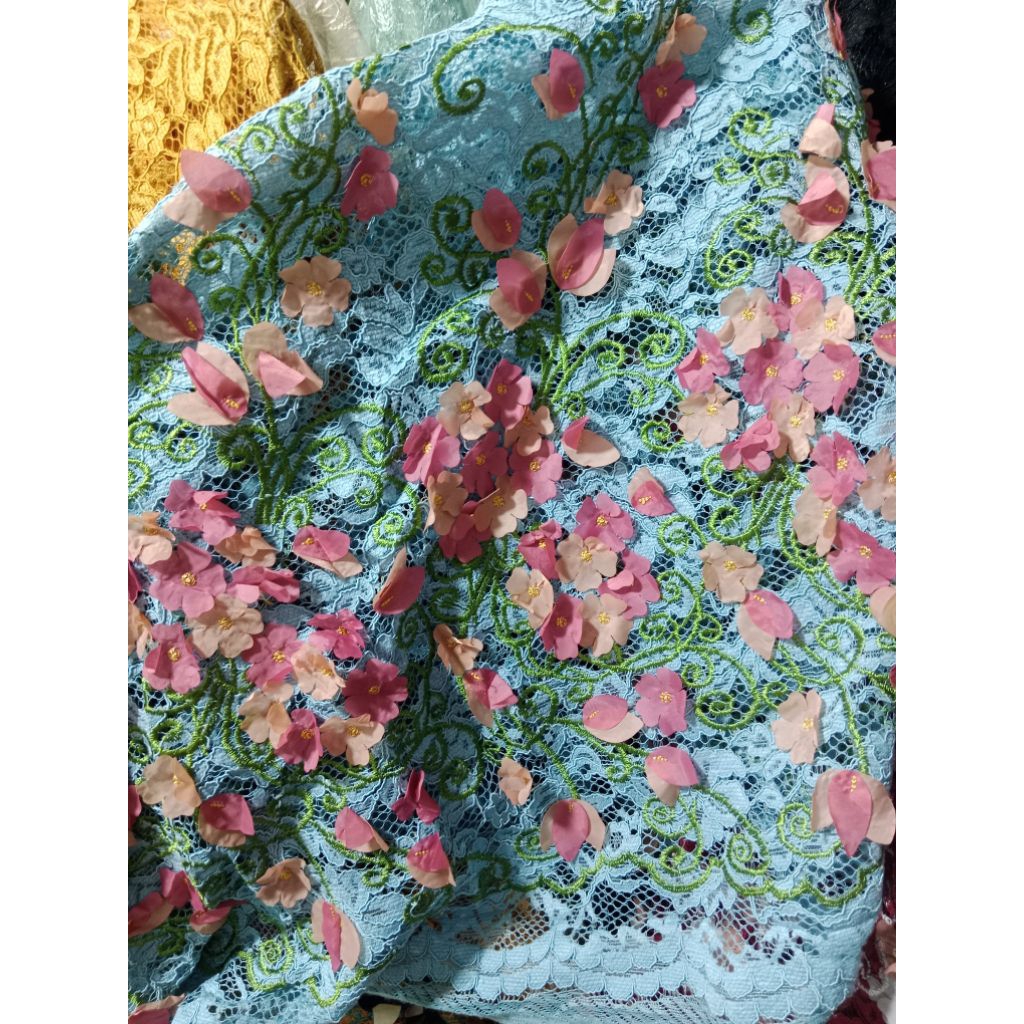 Kain Tile Brukat Bordir 3D Tridi