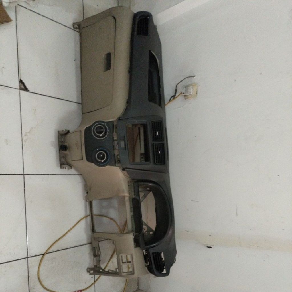 meja dashboard Avanza all new Veloz original
