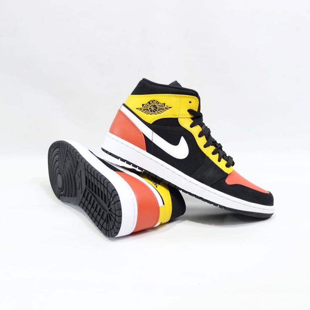 Air Jordan 1 Mid Raygun