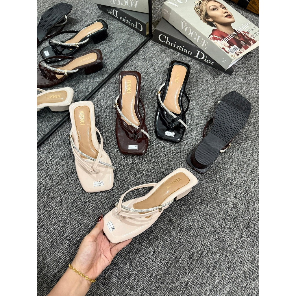 SANDAL WANITA SANDAL TEPLEK SANDAL PANSUS SANDAL HEELS SANDAL TALI SANDAL FLAT