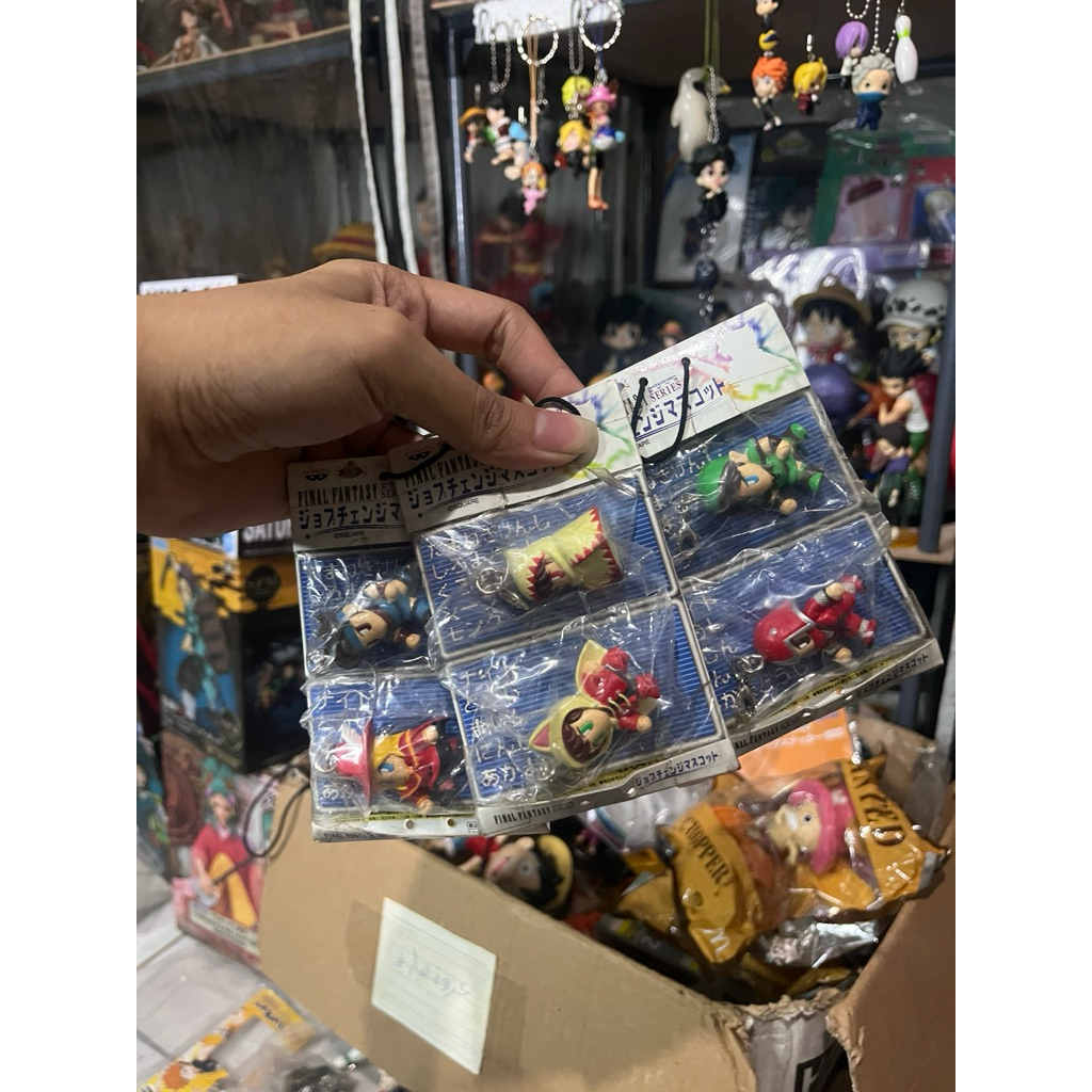 merch game final fantasy keychain ganci strap gantungan kunci figure aman