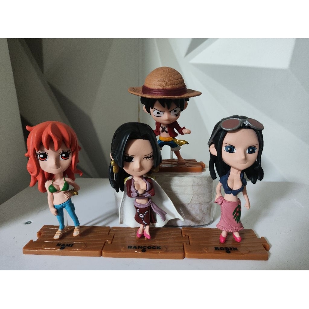 Figure recast one piece