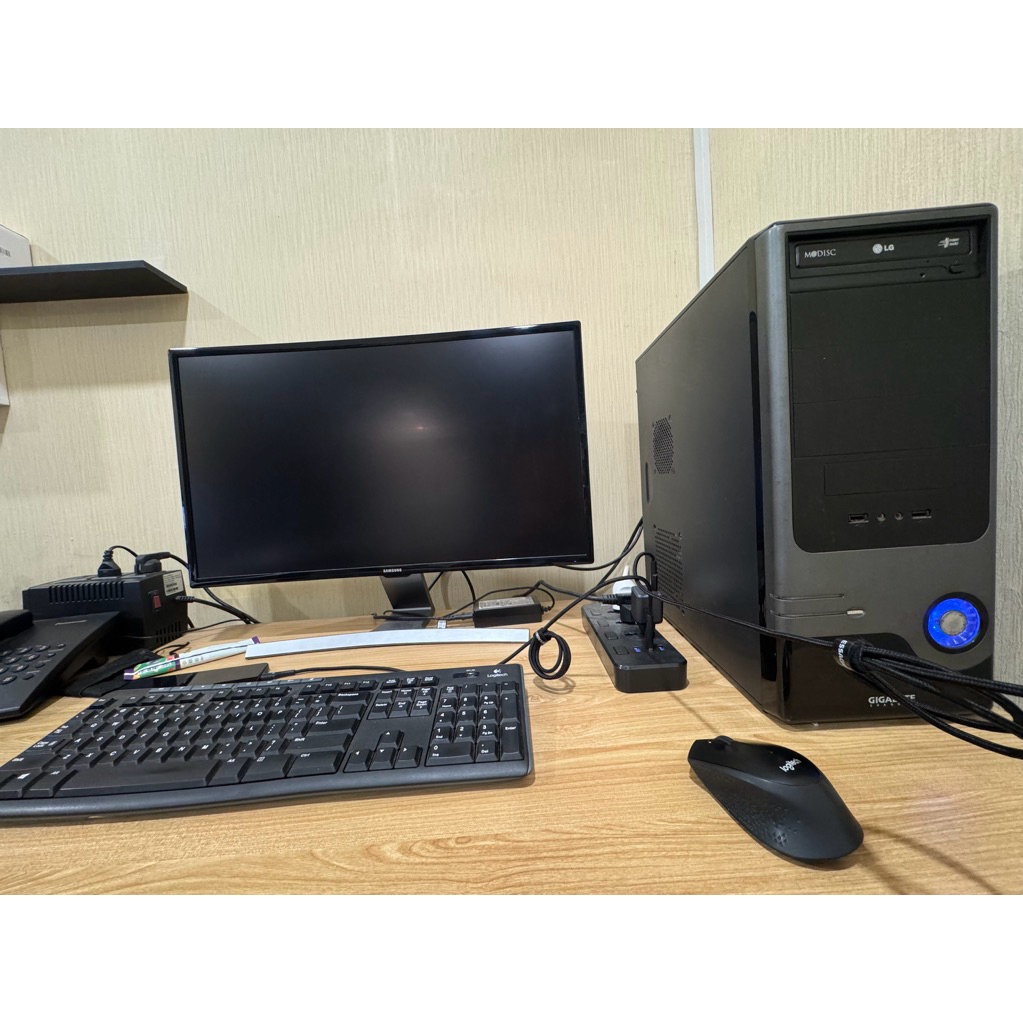 1 Set komputer core i7 + monitor 32” bekas kondisi 80%