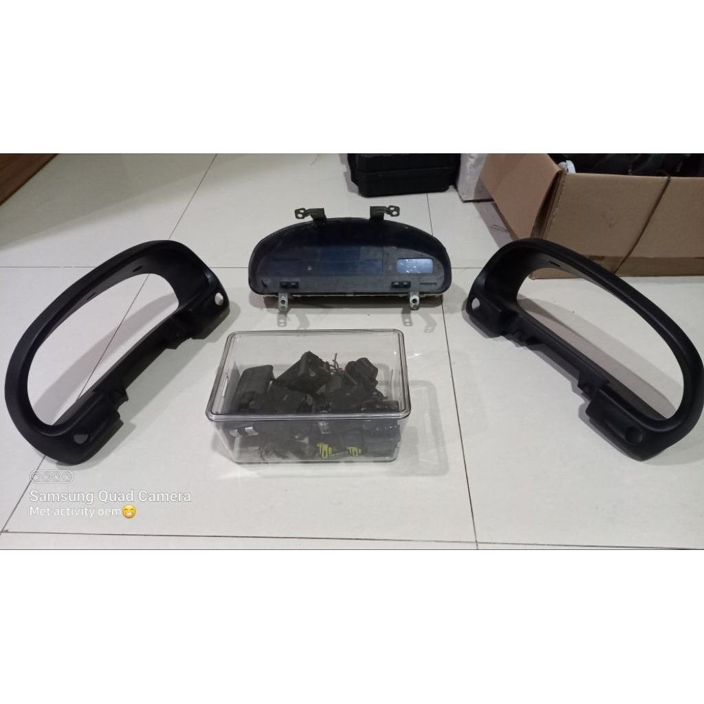 cover spedometer mazda 323 astina