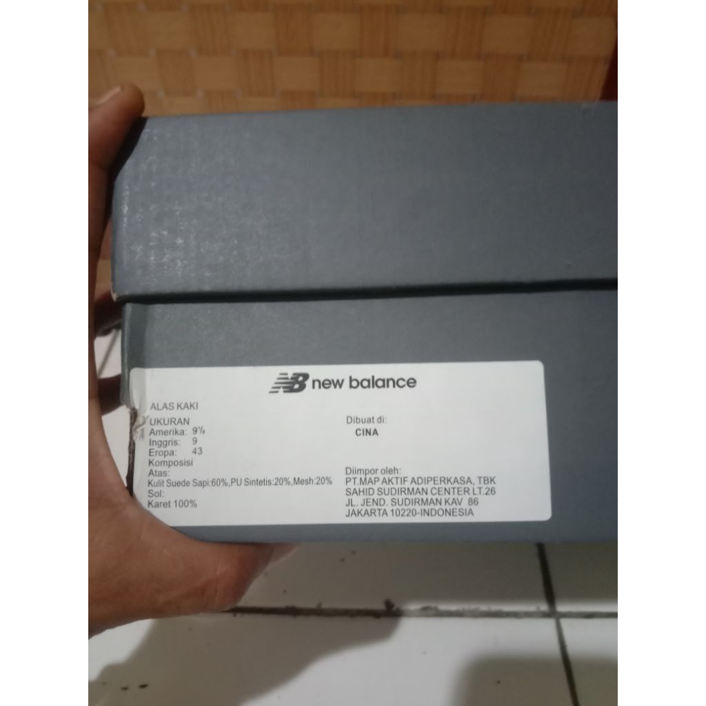 SEPATU NEWBALANCE 2002R FULL WHITE