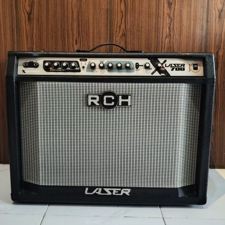 amplifier gitar RCH Laser 700