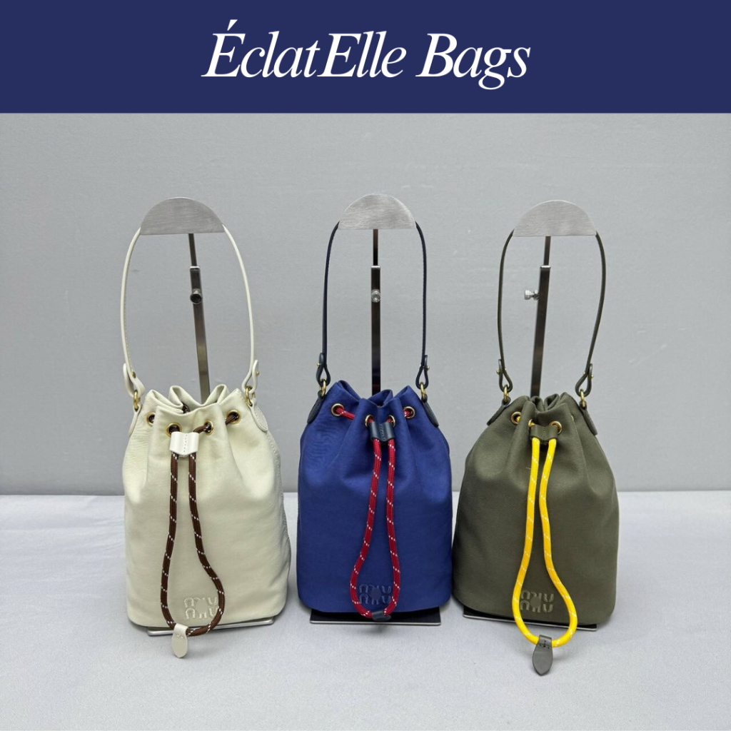 Tas bucket bag wanita kecil bahan kanvas putih super ringan desain kasual dengan tali serut anyaman 