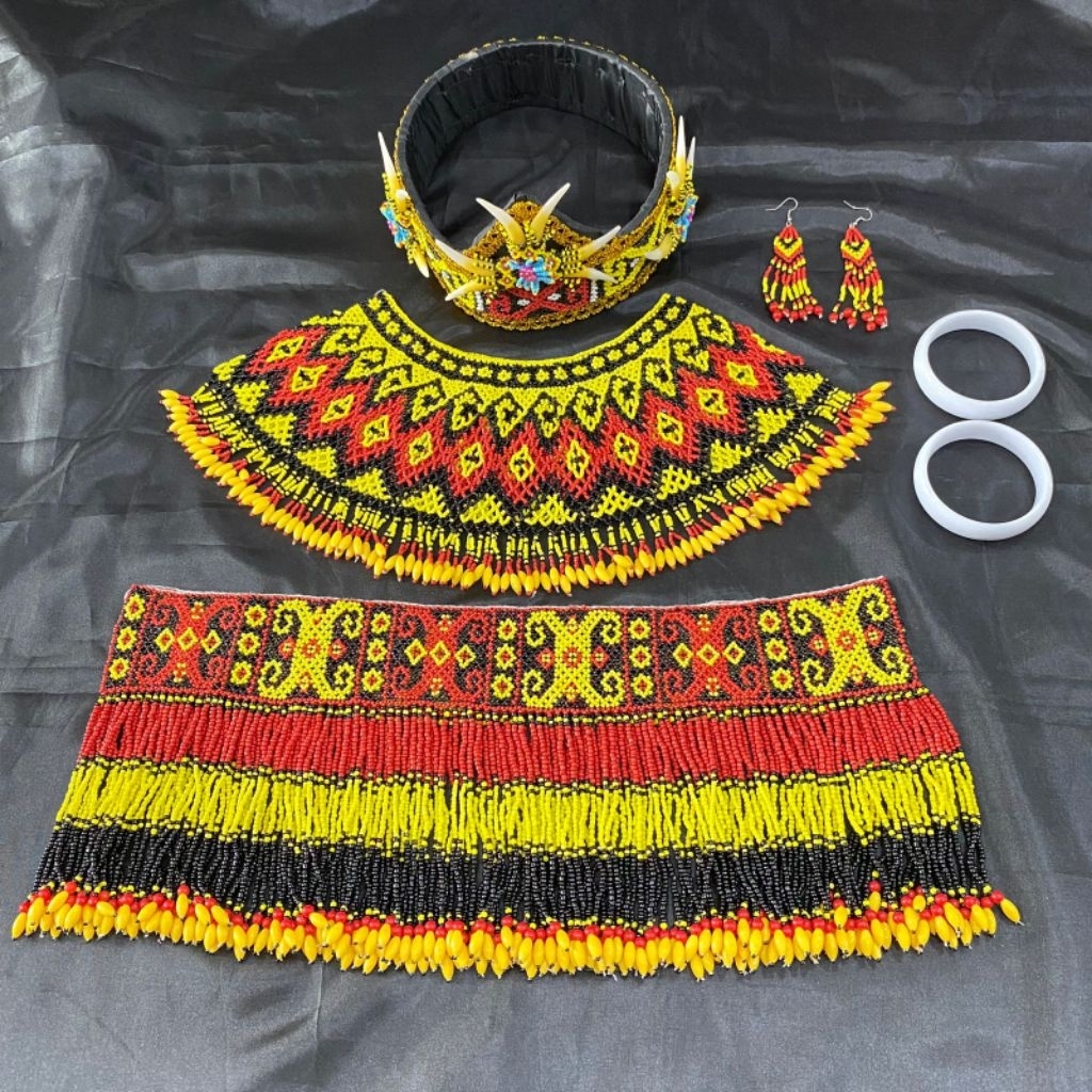 ACCESORIES WANITA ADAT DAYAK/ACCESORIES BAJU ADAT DAYAK WANITA DEWASA
