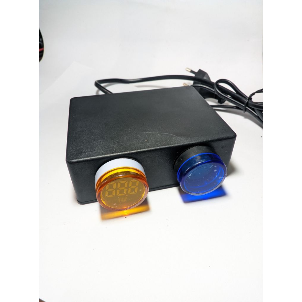 VOLT METER DIGITAL PENGUKUR TEGANGAN LISTRIK & HZ