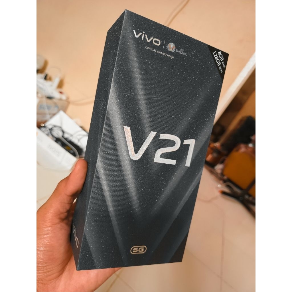 Vivo V21 5G (8/128 GB)
