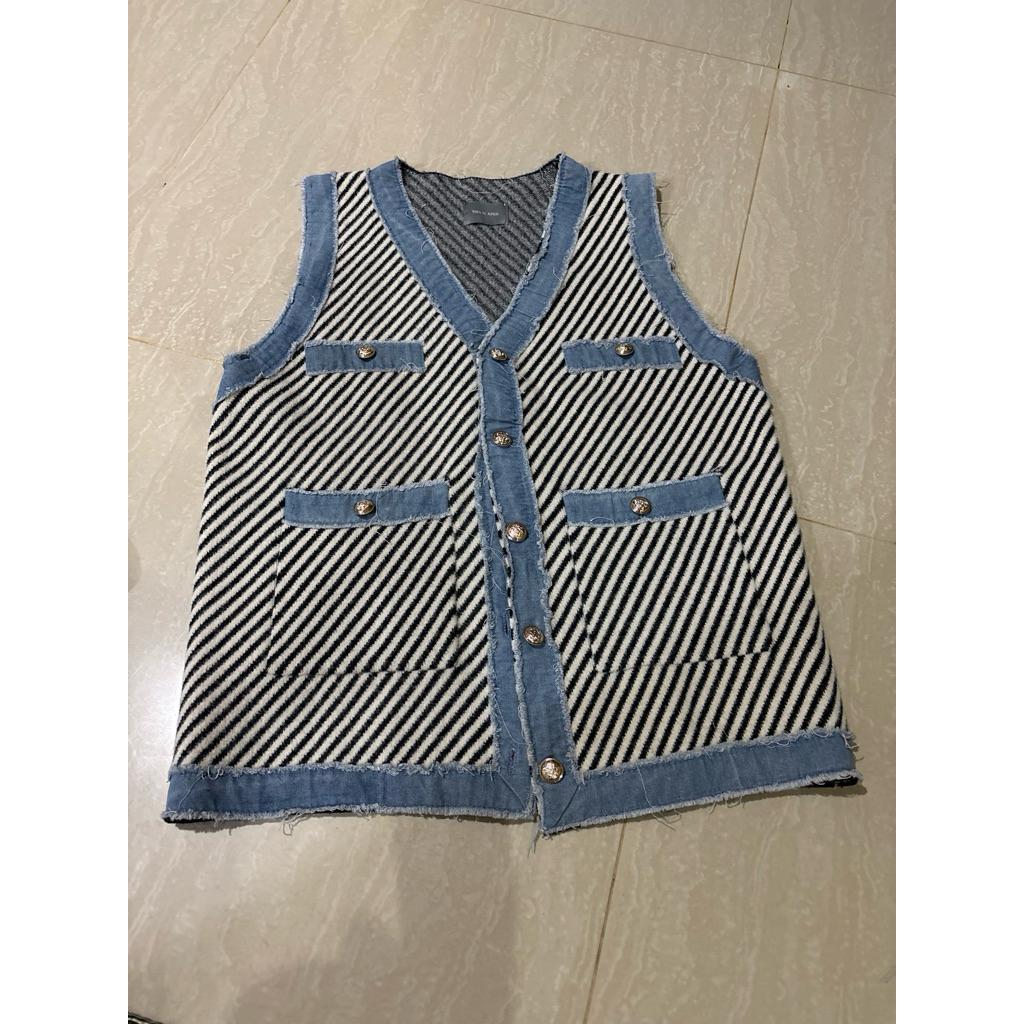 Preloved outer This Is April