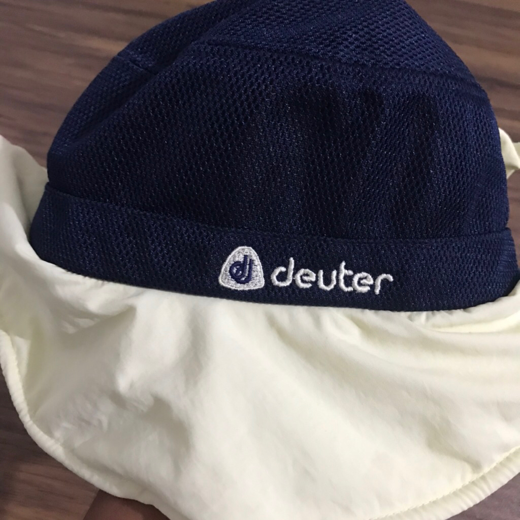 Topi Deuter ukuran S preloved