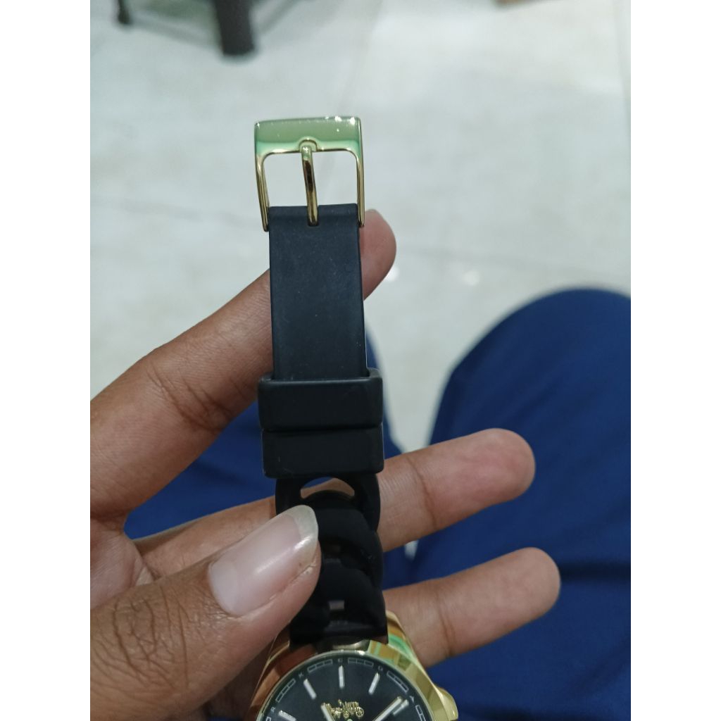 PRELOVED  JAM TANGAN COACH