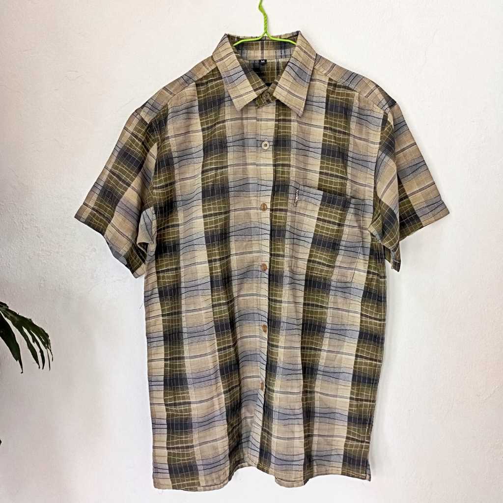 Kemeja Kotak-kitak Merk Burberry kondisi 90% - Burberry Original - Baju Preloved - Baju Second ( Bek