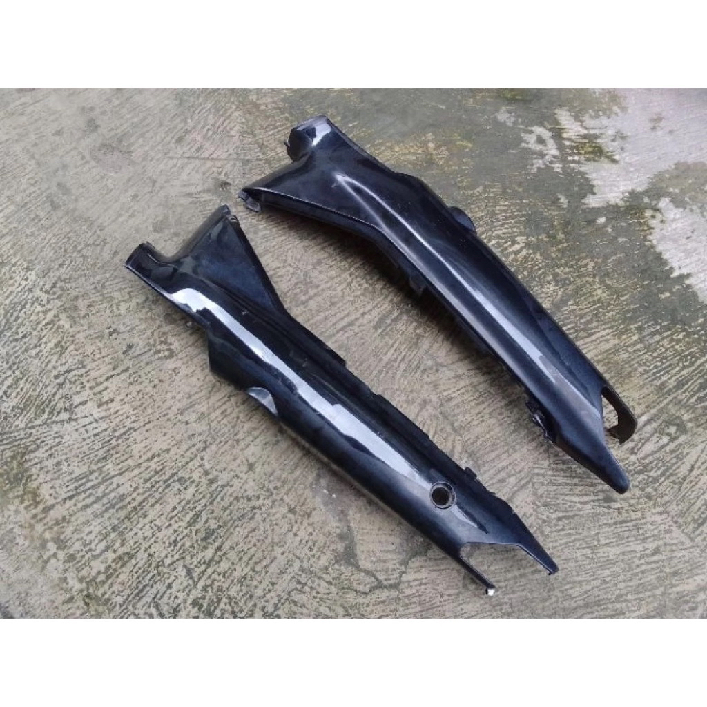 Cover body belakang kanan kiri Yamaha Force One F1 Fiz Original copotan motor
