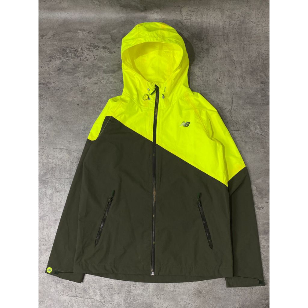 jaket outdoor Nb gorpcore sz Medium