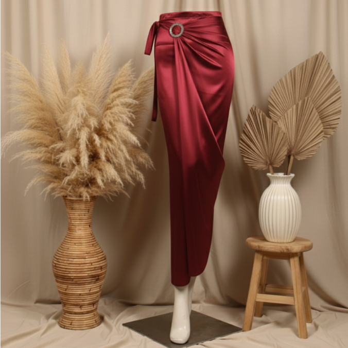 Rok Lilit Satin Maroon Harga Promo/Kain Rok Lilit Polos Satin Kebaya Wanita Kekinian
