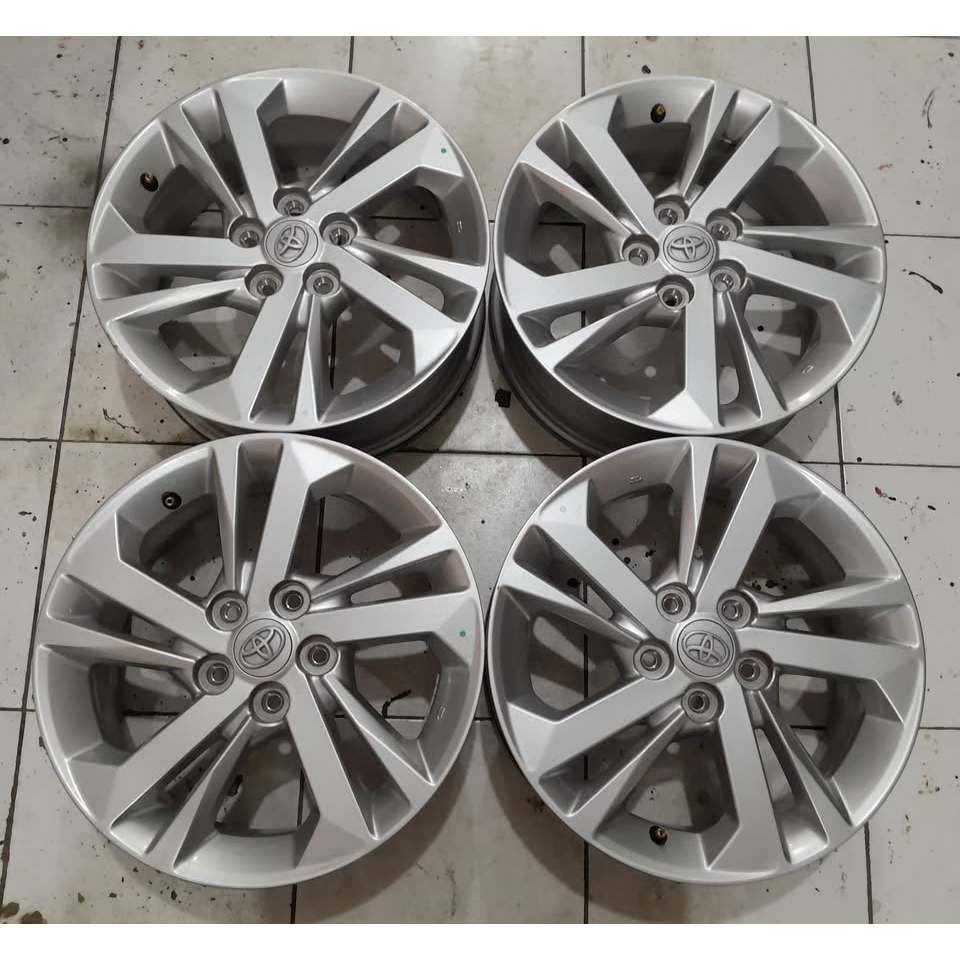 Velg Mobil Bekas Copotan Standar Avanza New Ring 15 Lobang 5x100