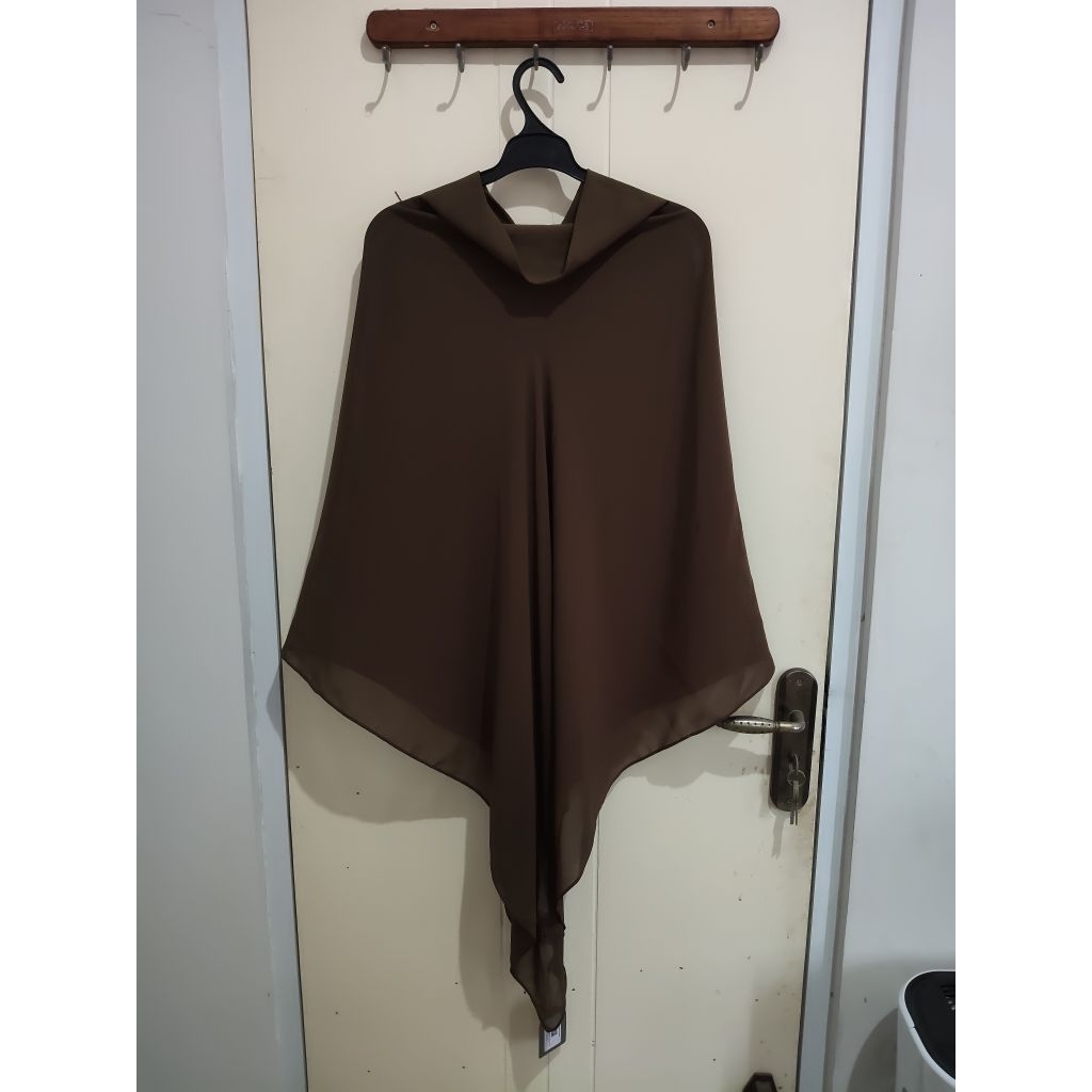 NEW WITH TAG RAFFAH SLIP ON NEHHAT