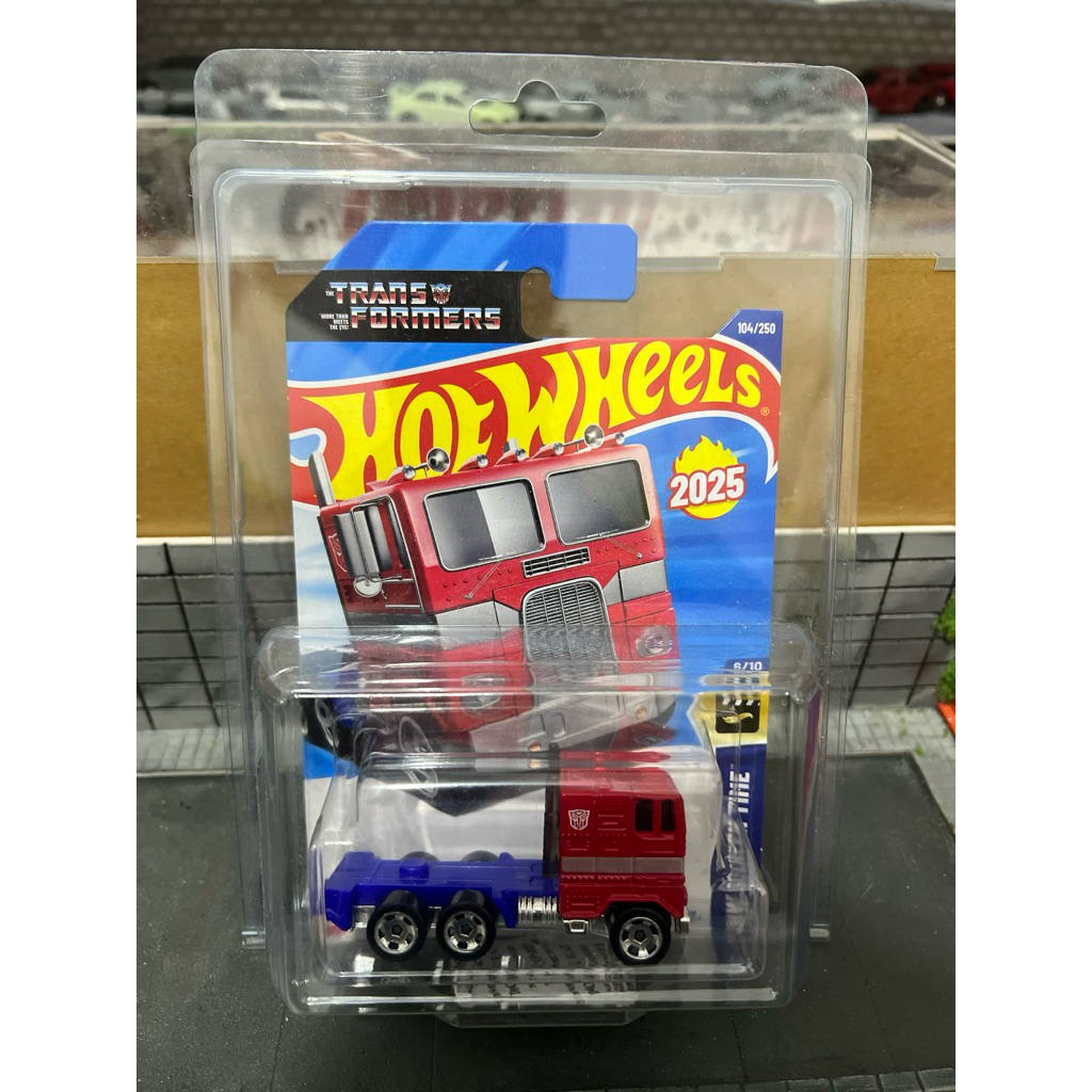 hotwheels optimus prime