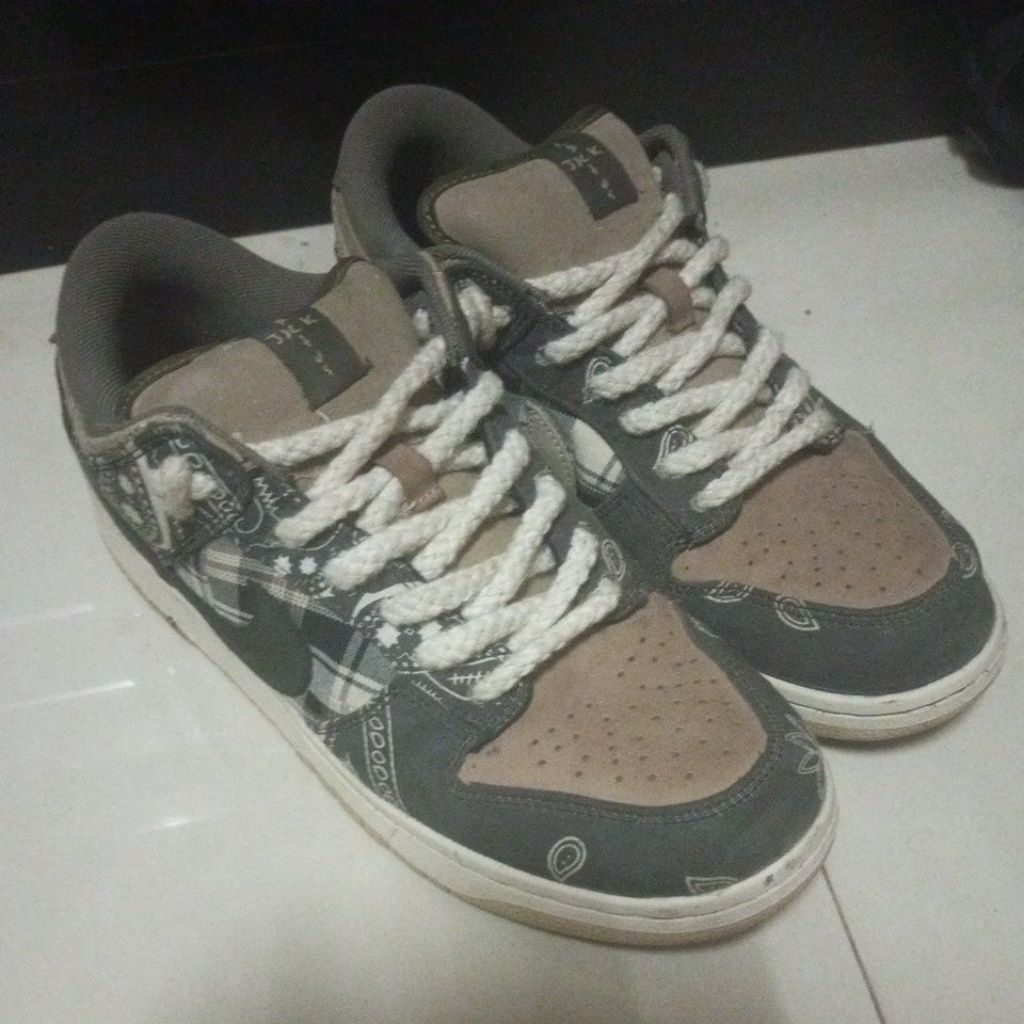 Travis Scott X Nike SB Dunk low prm