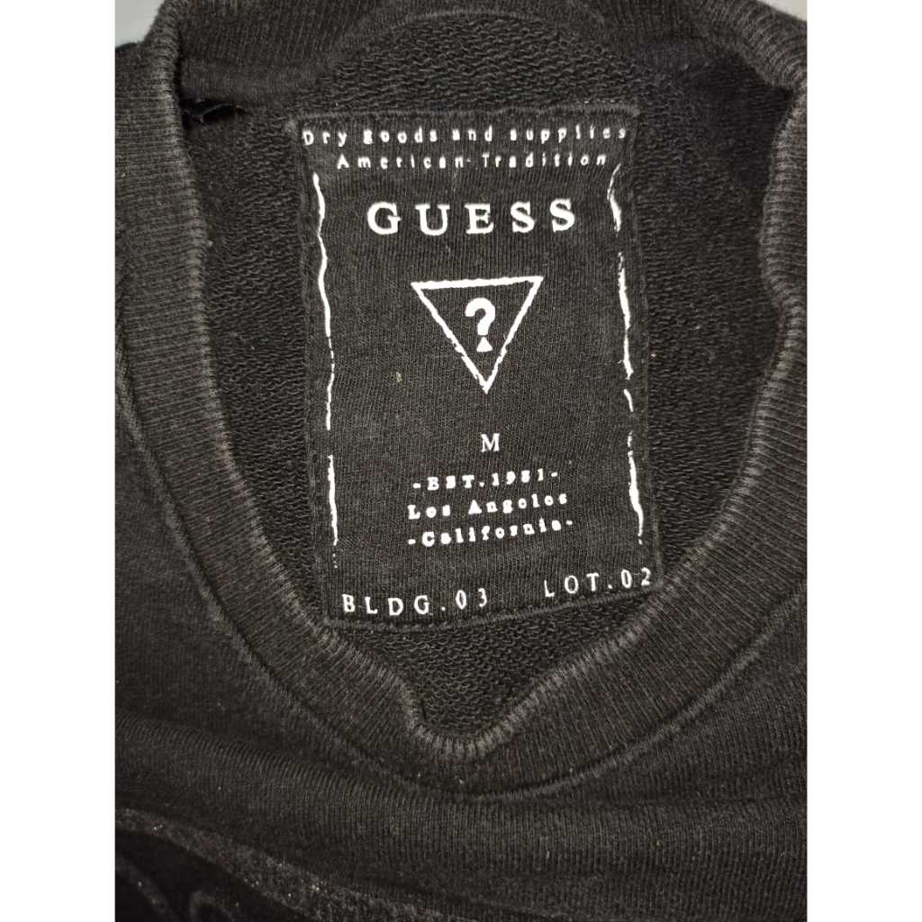 Sweater Pria Guess Original – Logo Triangle Hitam