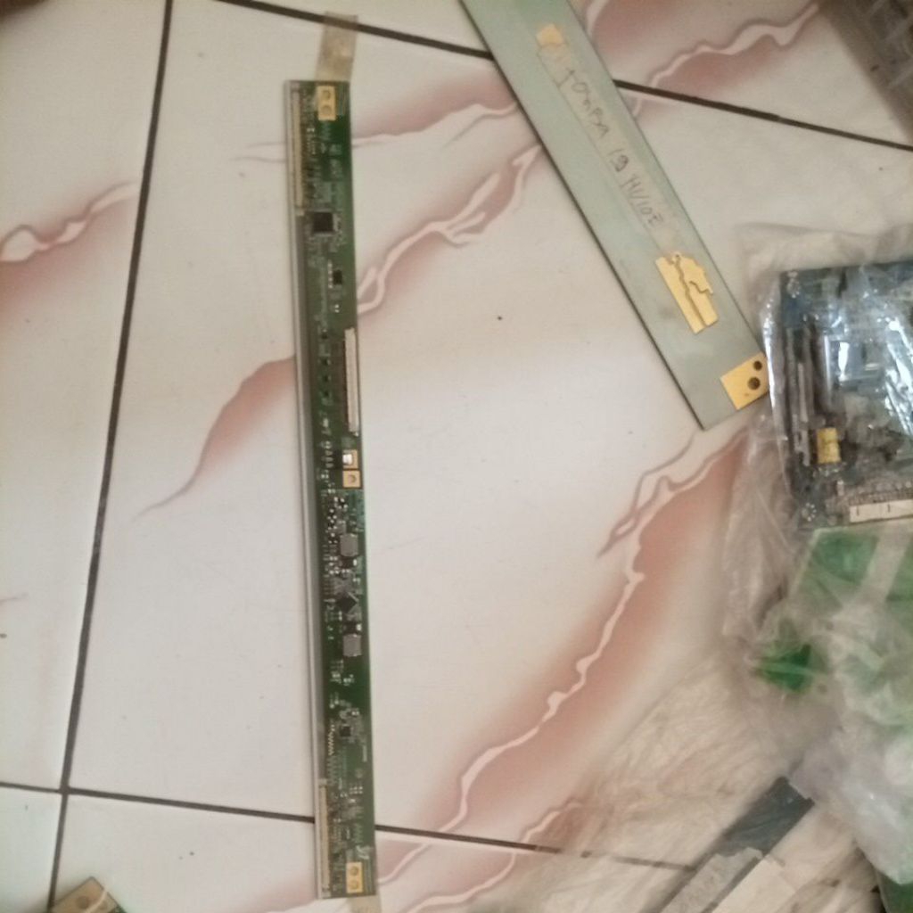 tcon tv polytron pld 24T810