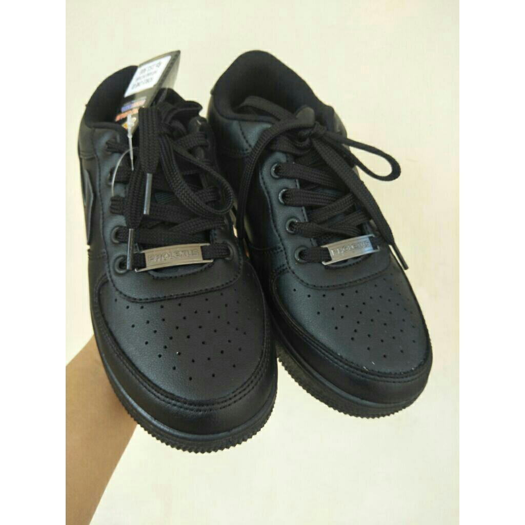 Sepatu New Era Force one