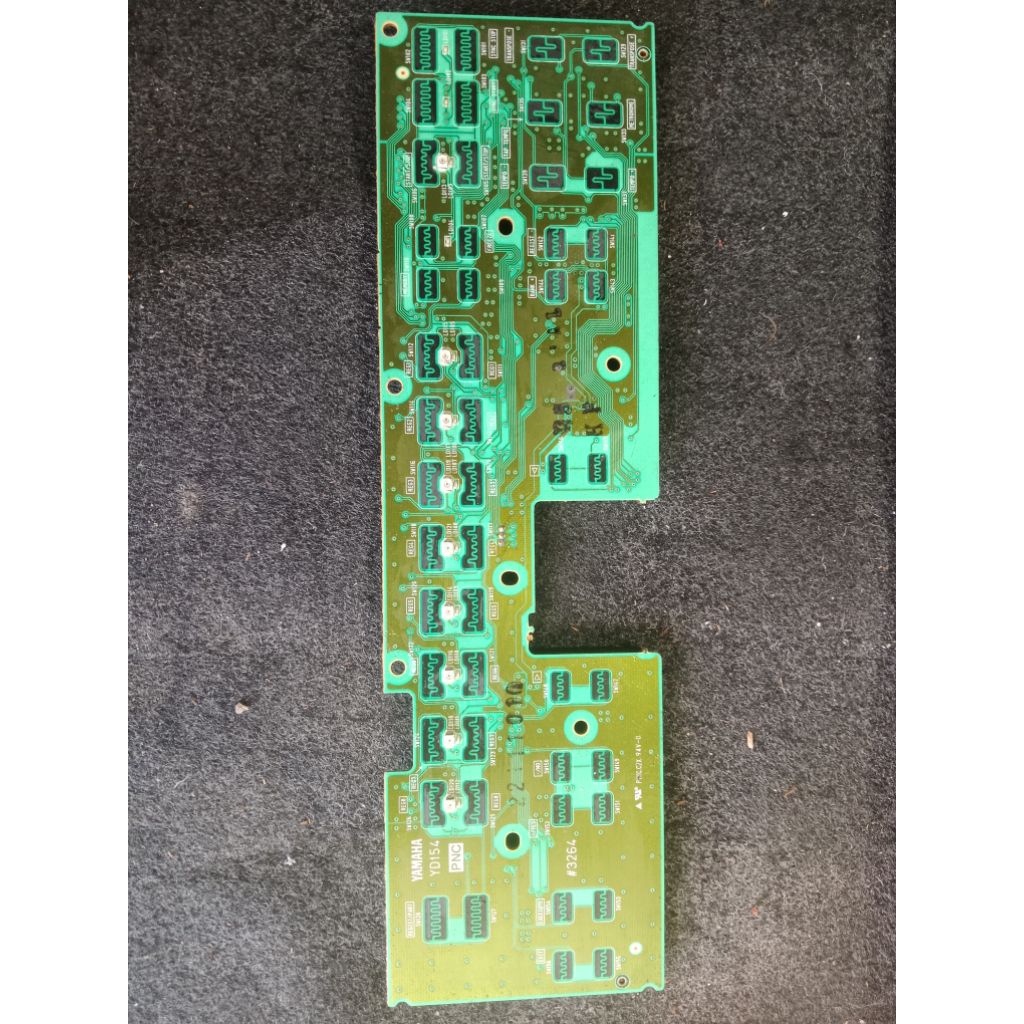 pcb PNC (Bagian REGISTRATION MEMORY) Keyboard Yamaha PSR-S650 Kondisi Normal. Di PCB ini Terdapat ic