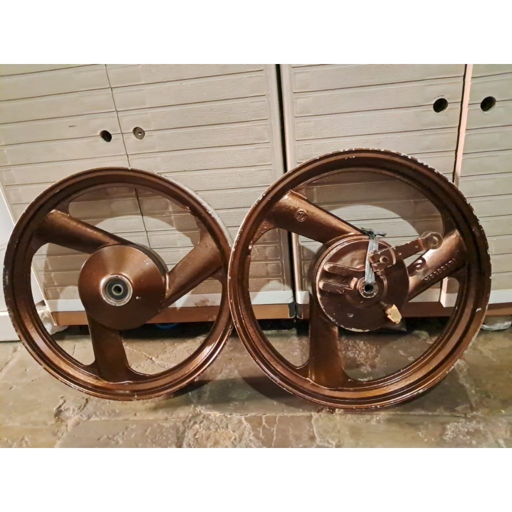 velg morodadi Honda legenda aztrea bulus Astrea Supra grand pelek racing palang kelengkapan seperti 