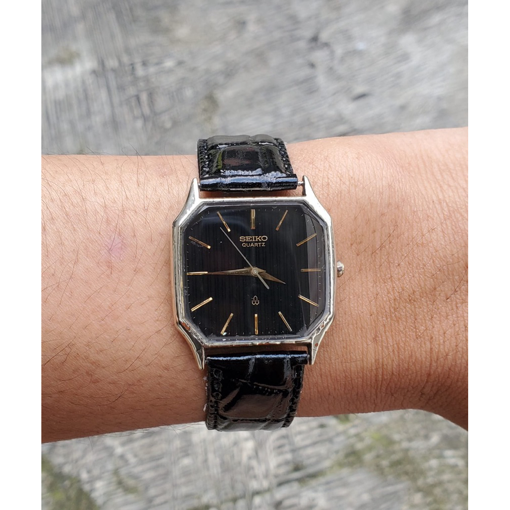 Jam Seiko Tank Vintage Black Gold Dial SGP Japan Watch