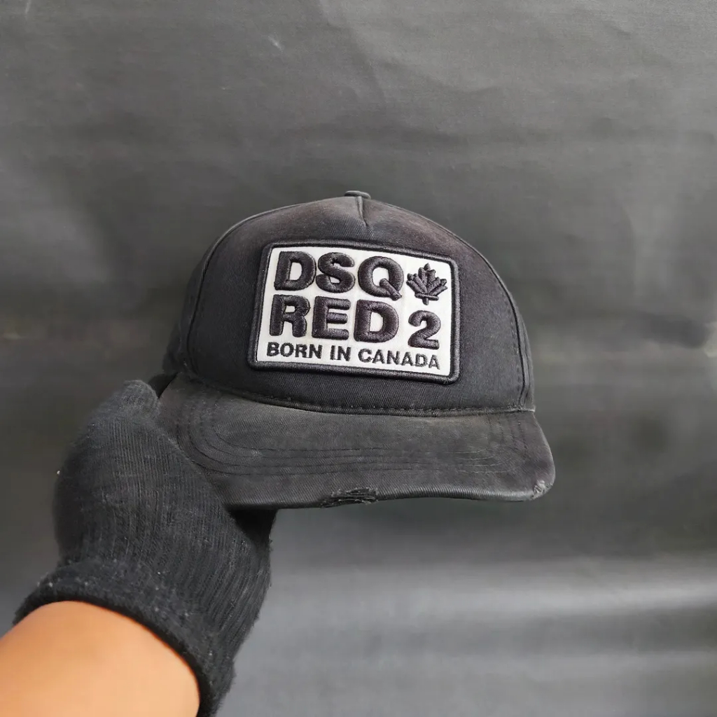 Topi Ripped Cap Unisex Pria Wanita DSQUARED2 Hitam