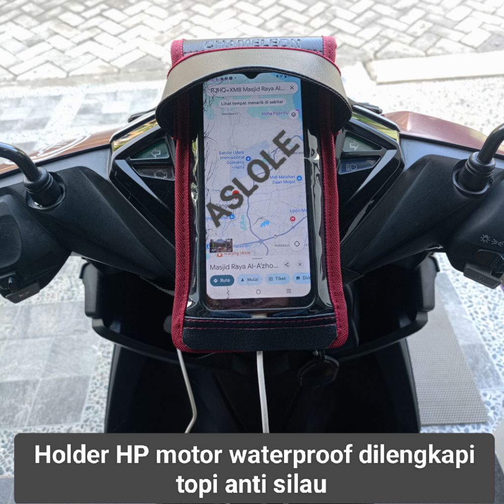 Holder HP motor waterproof dilengkapi topi anti silau,Lubang charger dan headset