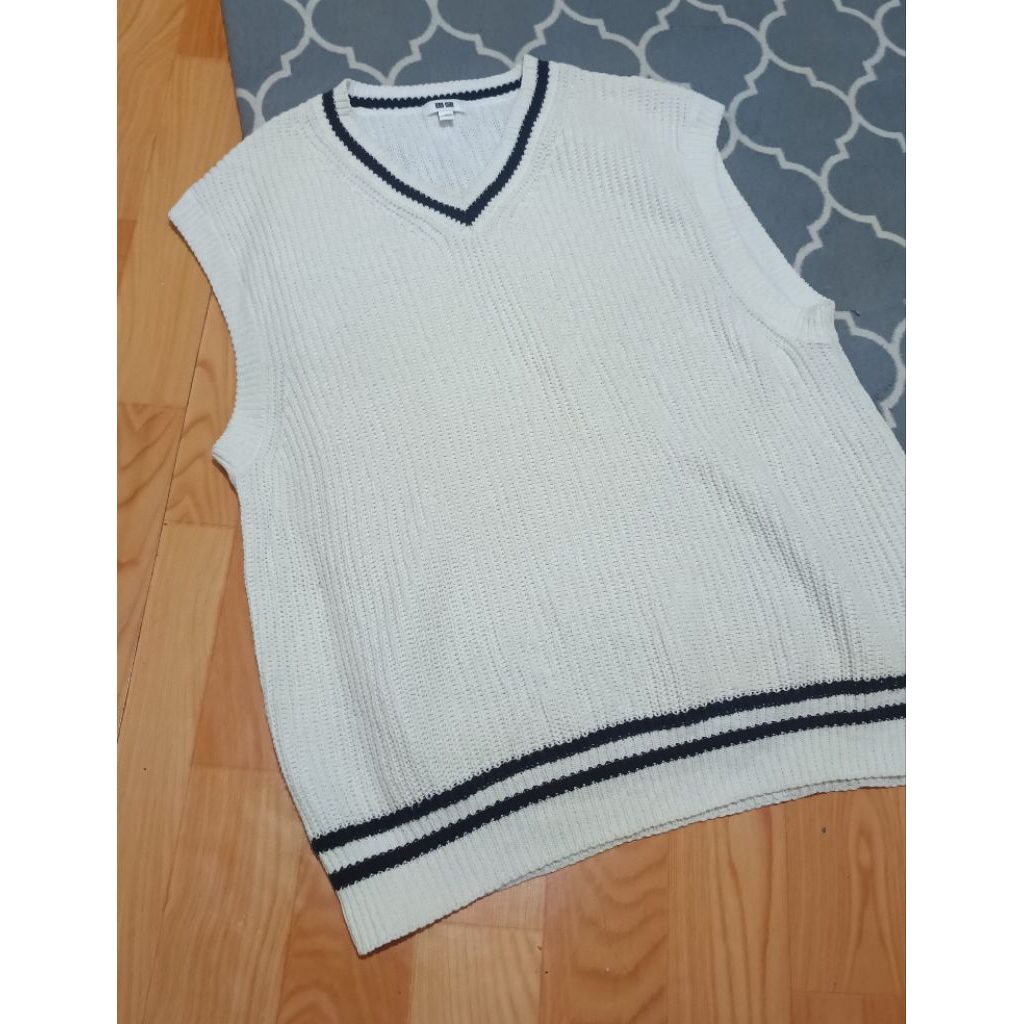 Vest Knit Uniqlo