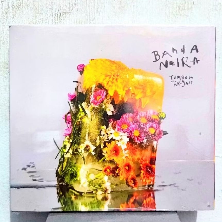 Cd Banda Neira - Tumbuh Dan Menjadi