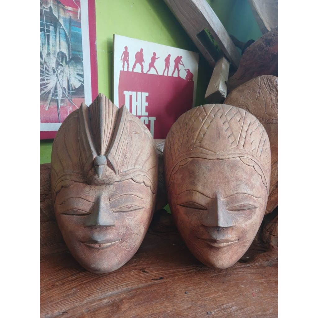2 PCS Topeng Kayu Ukir