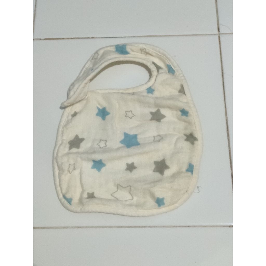 PRELOVED Celemek Bayi Kain Lembut Tebal Premium