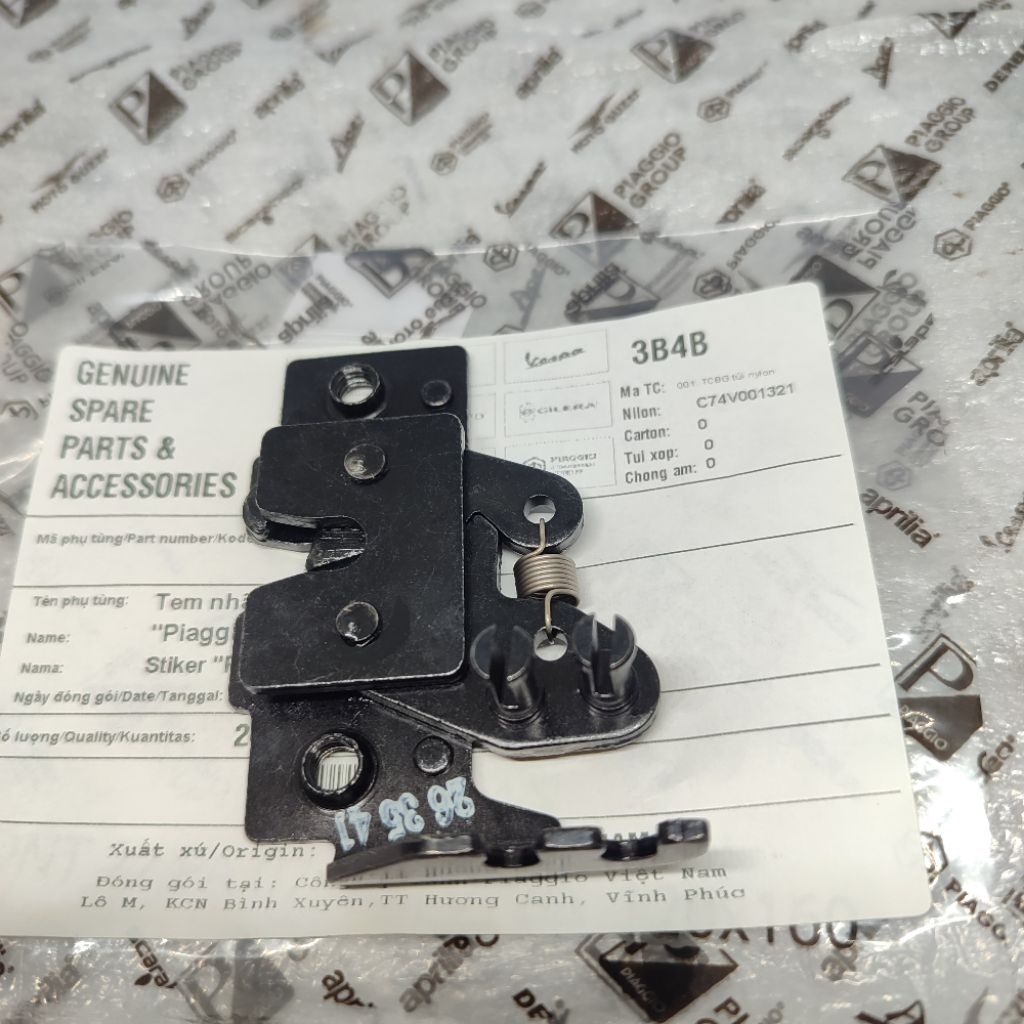 Pengunci Jok Vespa Matic Sprint Primavera IGET Facelift