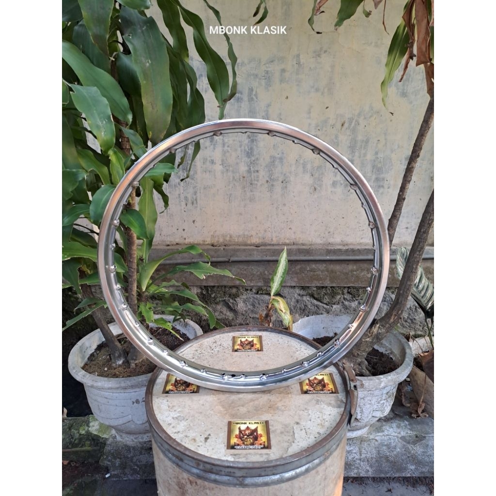 velg hm tengah 17 1.20 ORIGINAL velg hm ring 17 120 velg hm r17 120 velg hm r 17 120 velg hm ring 17