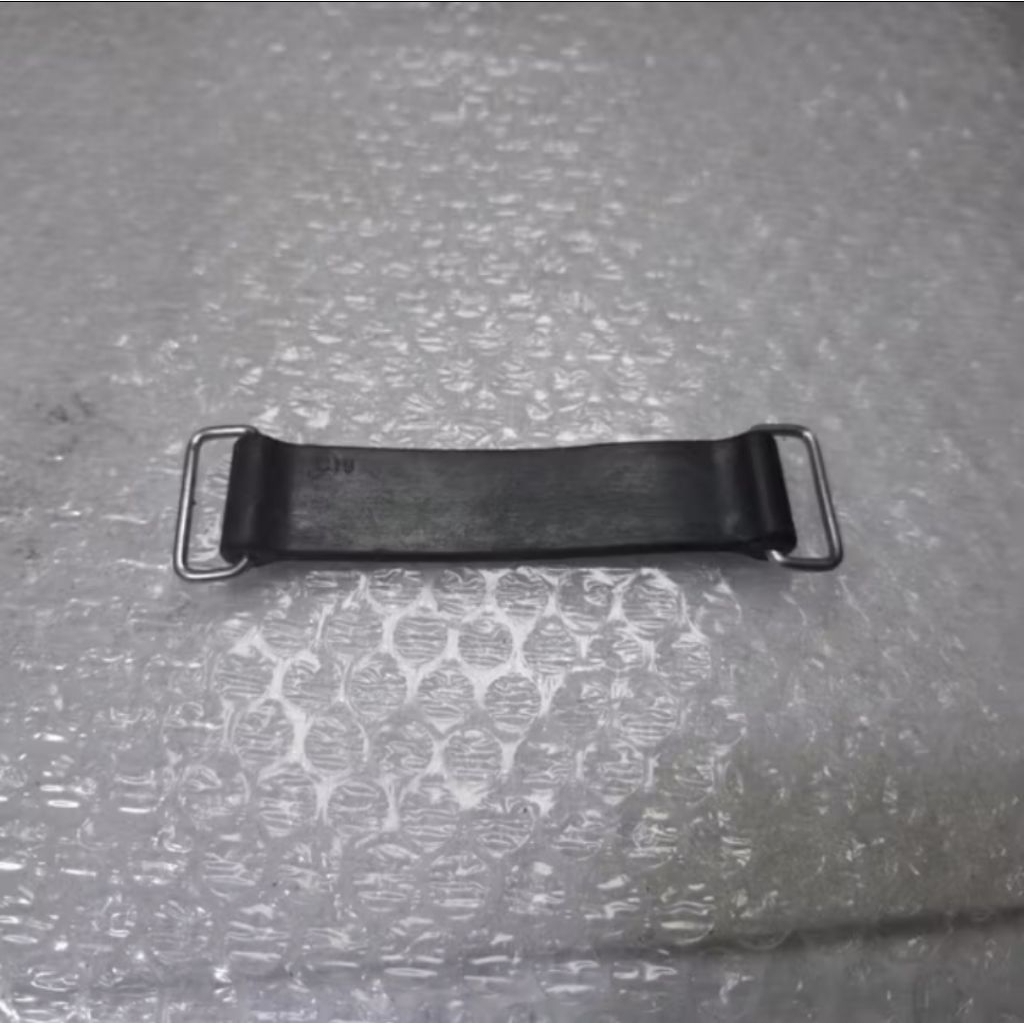 KARET PENGAIT ACCU MOTOR HONDA PCX160 150