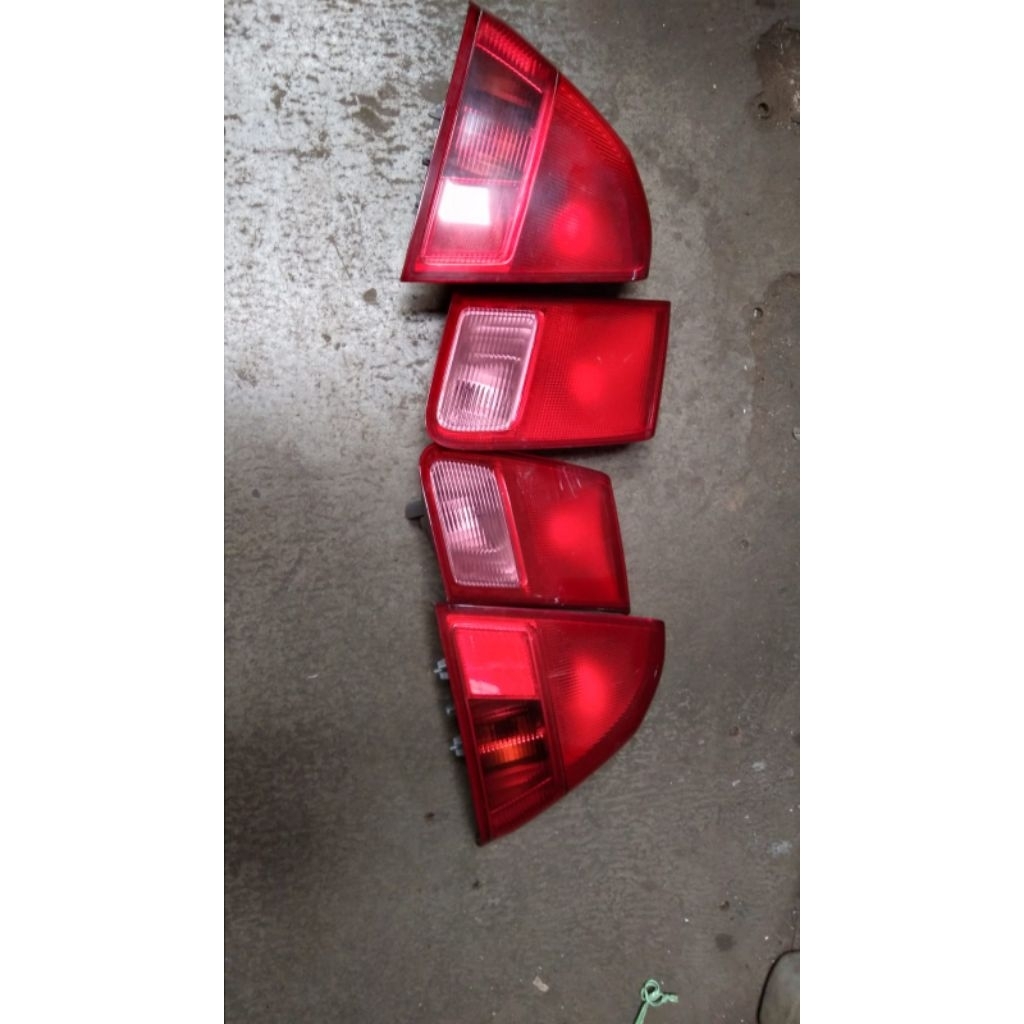 LAMPU BELAKANGAN HONDA CIVIC VTIS ORIGINAL THN 2000-2005, STOPLAMP CIVIC VTIS ORIGINAL, LAMPU REM CI