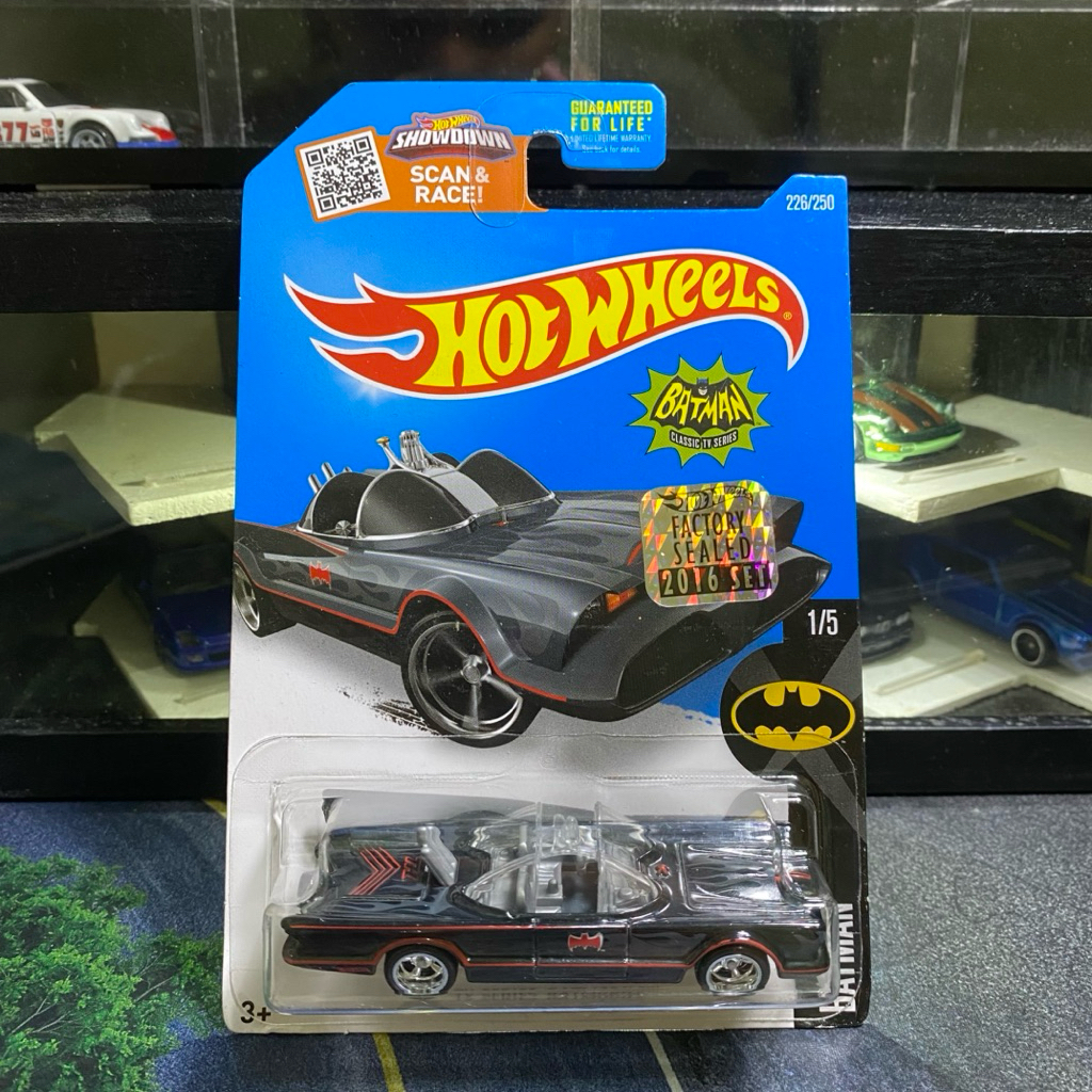 Hot Wheels Super Treasure Hunt TV Series Batmobile Factory Sealed