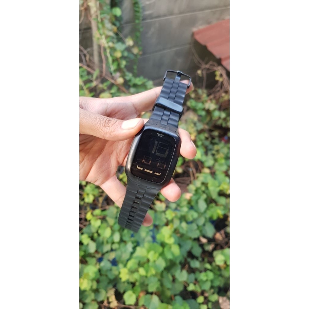 swatch touch scren black
