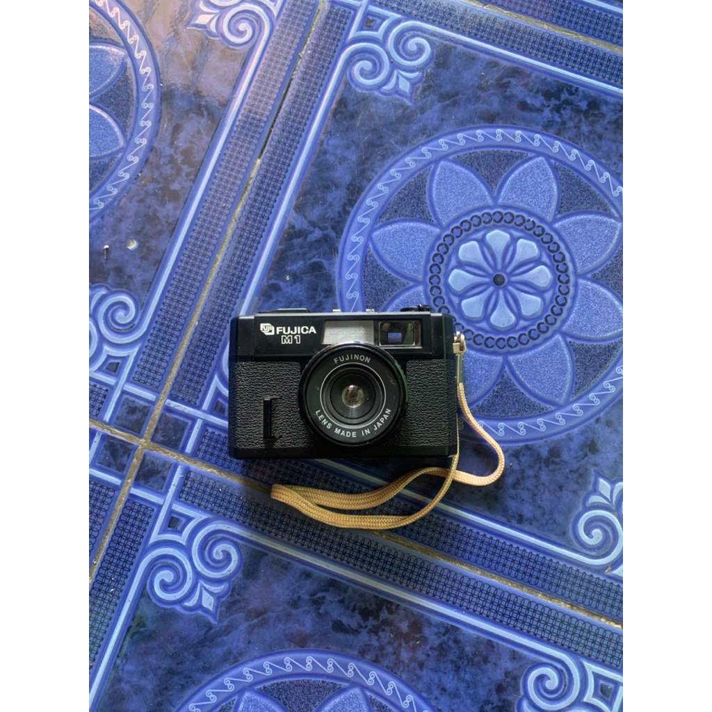 kamera analog fujica M1
