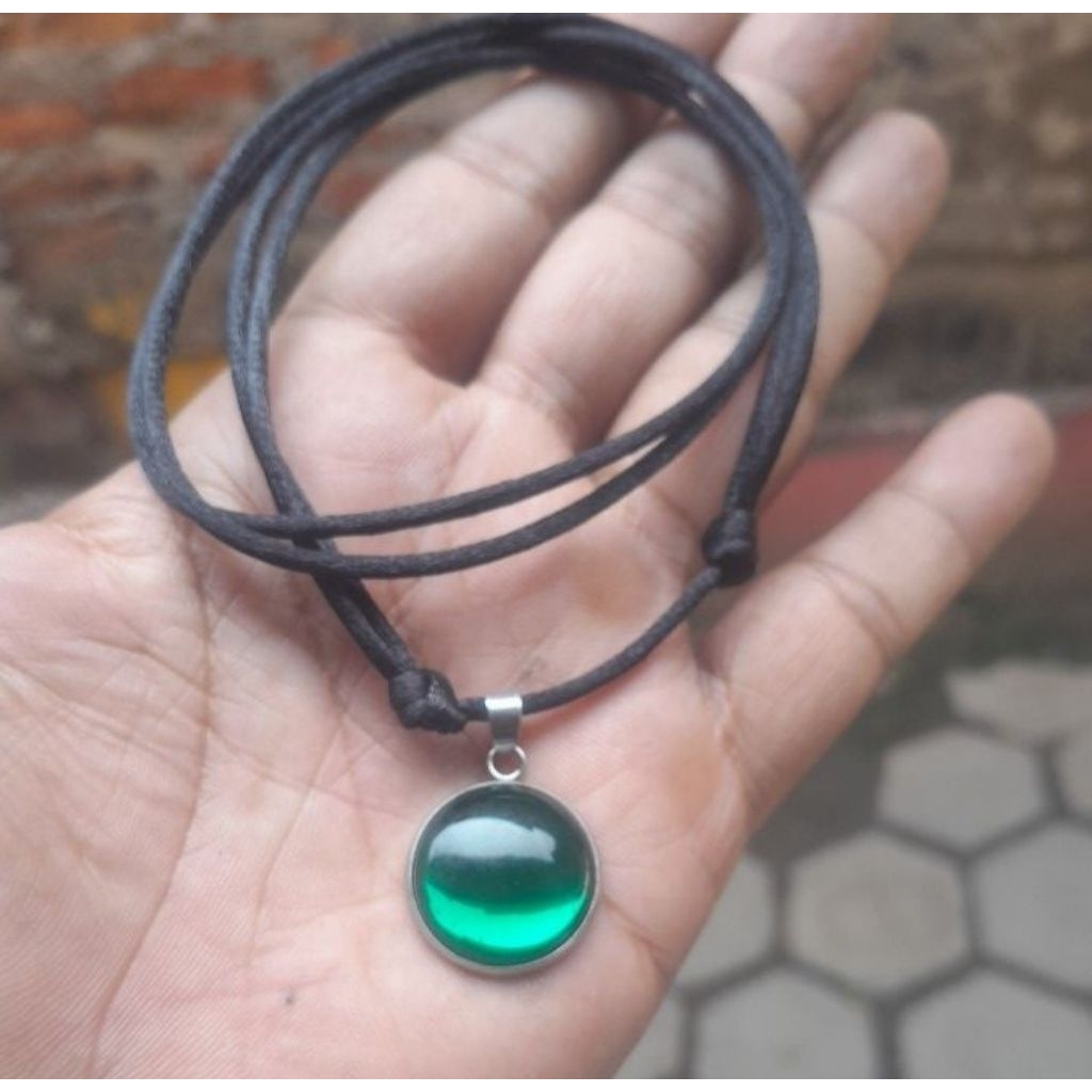 Kalung Liontin Batu Akik Delima Hijau Suji Tali Hitam